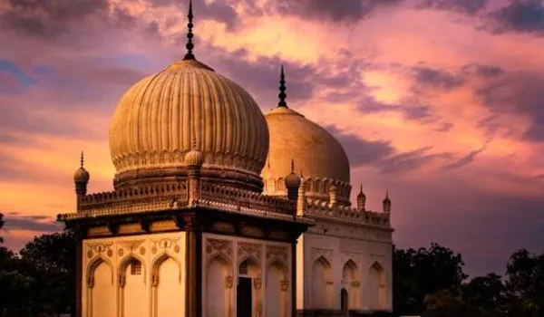 Featured Image of Qutb Shahi Tombs
