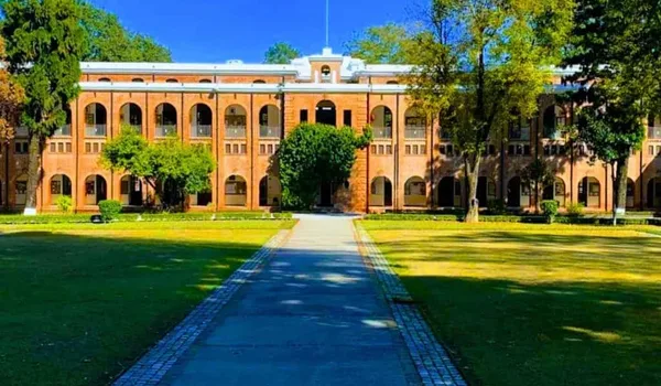 Featured Image of Top Schools near Prestige Raidurg